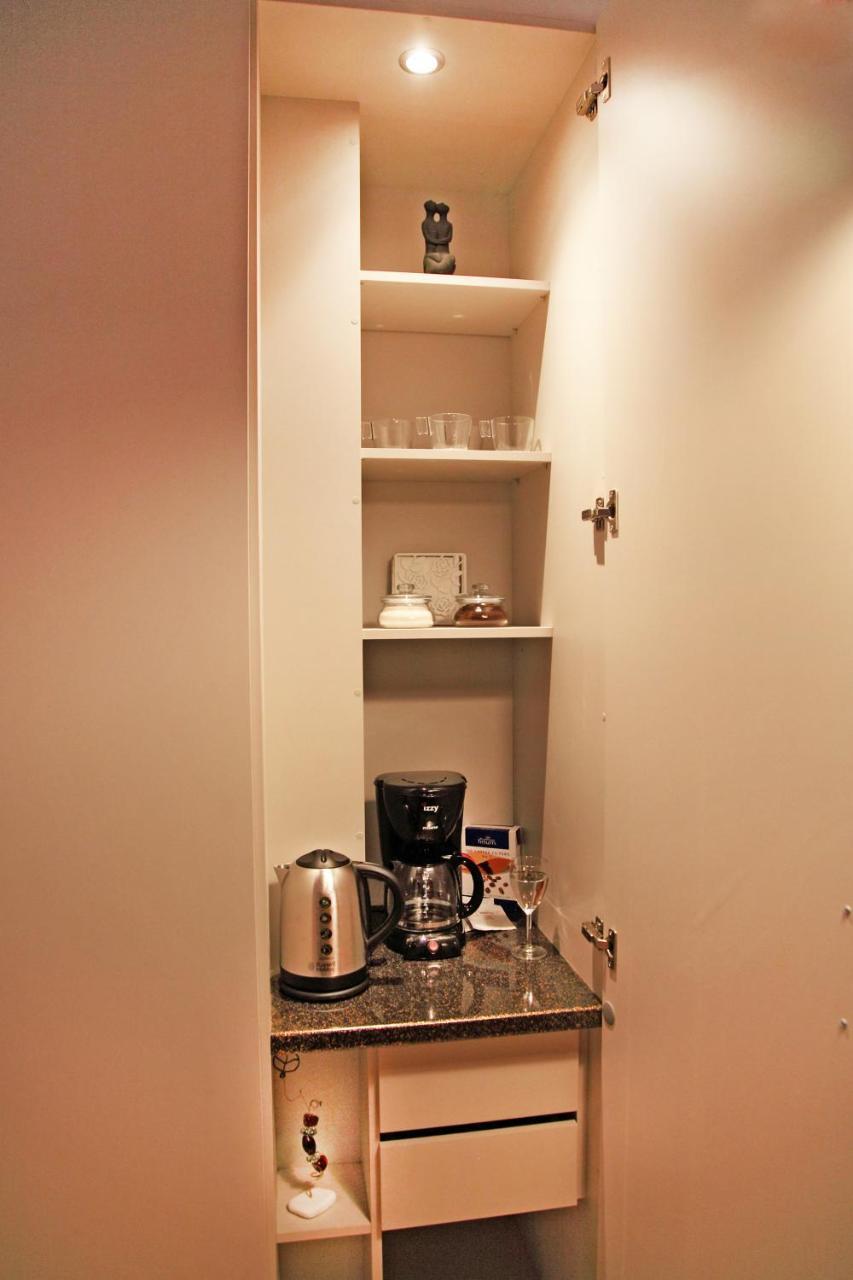 Hellenic Hospitality House Apartment Атина Екстериор снимка